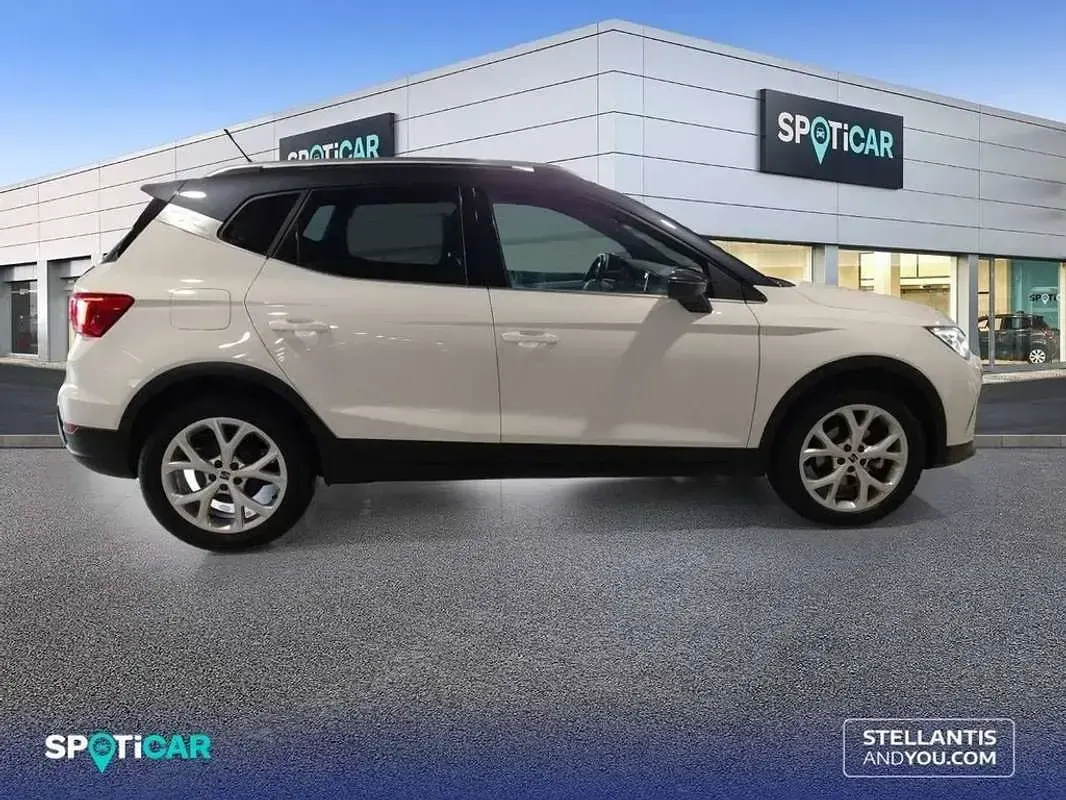 Usado Seat Arona FR 91 CV (66 kW) 2021 Blanco SUV