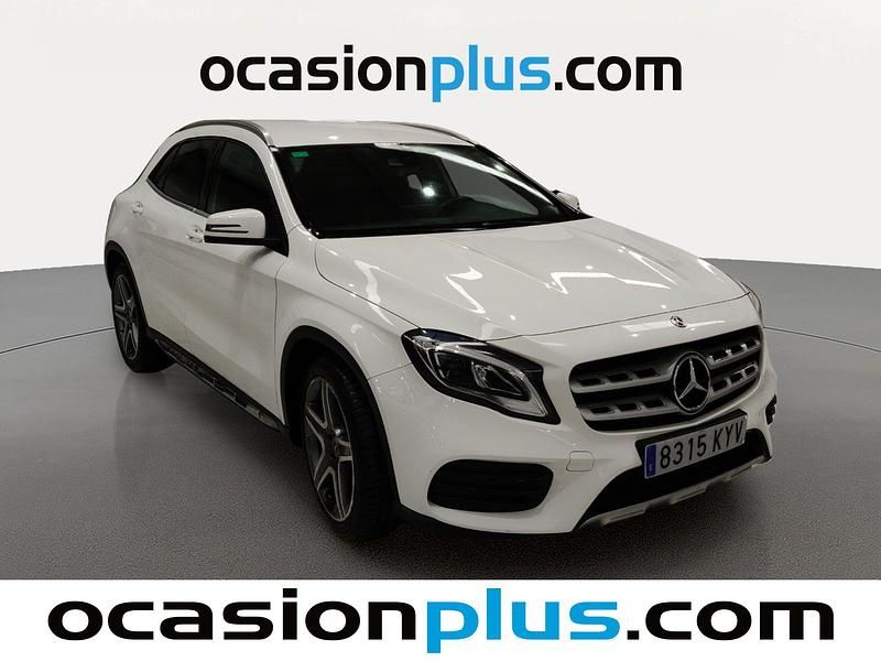 Usado Mercedes GLA200 AMG 136 CV (100 kW) 2019 Blanco SUV