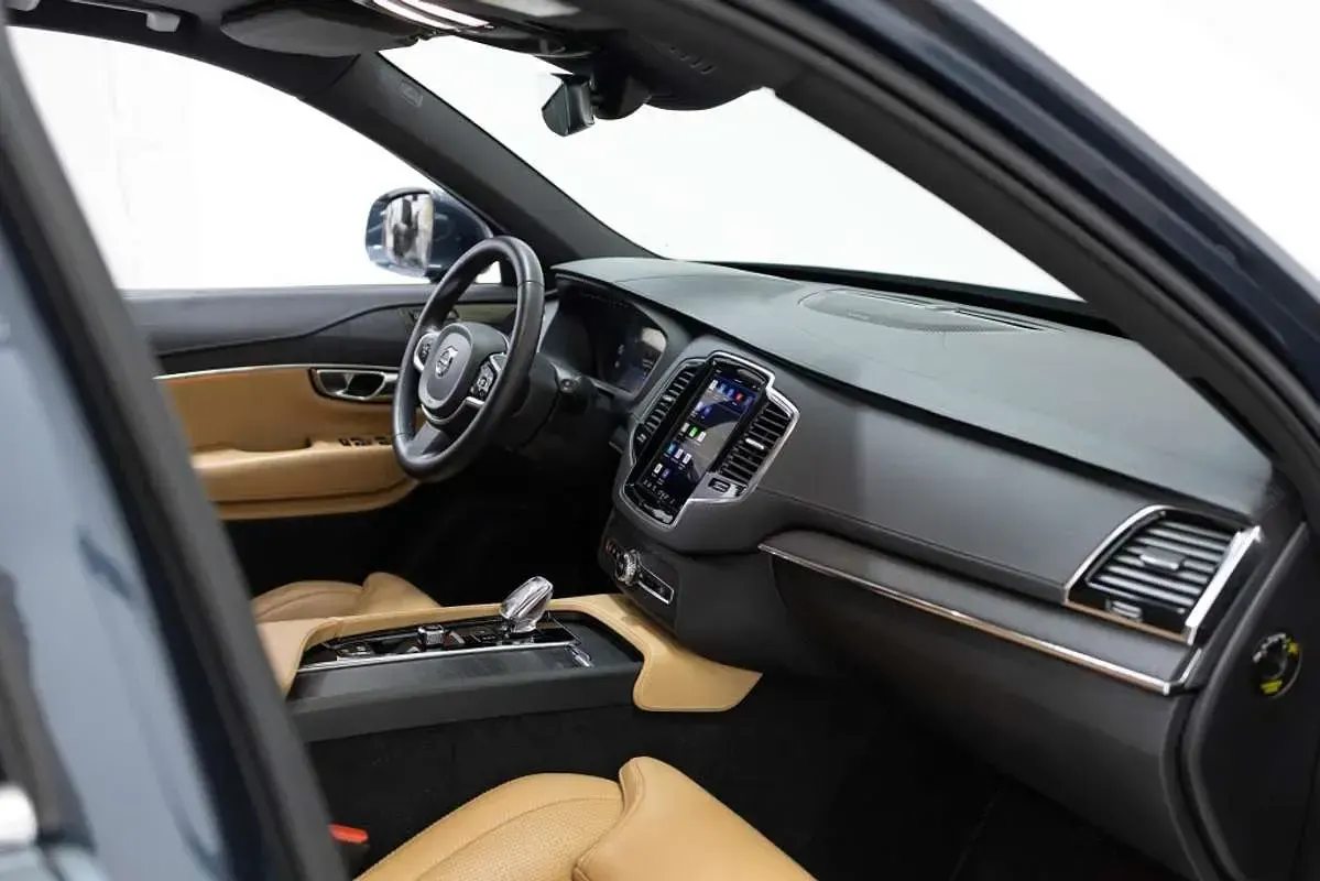 Usado Volvo XC90 Plus 235 CV (172 kW) 2023 Azul SUV