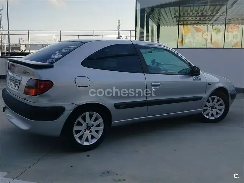 Usado Citroën Xsara VTR Sport 110 CV (80 kW) 2002 Gris / plata Coupe