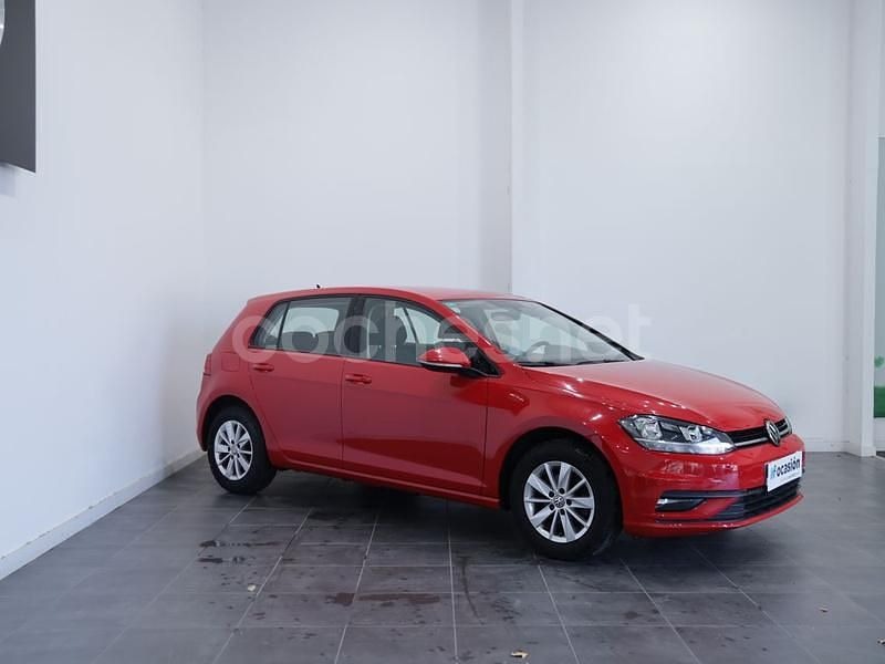 Usado VW Golf VII Edition 115 CV (84 kW) 2020 Rojo Berlina