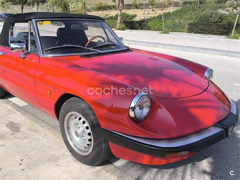 Usado Alfa Romeo Spider 128 CV (94 kW) 1986 Rojo Descapotable