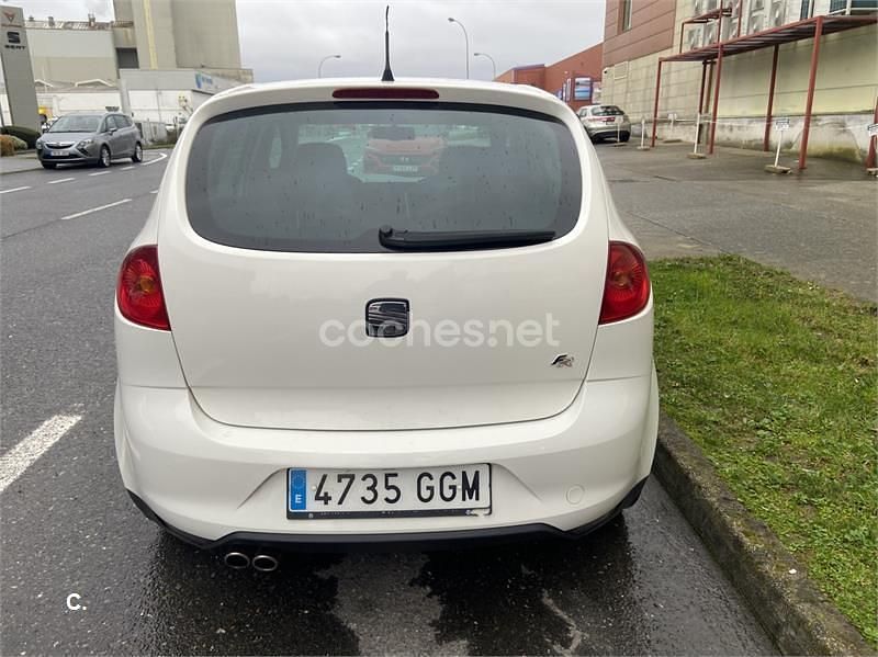 Usado Seat Altea FR 170 CV (125 kW) 2009 Blanco Monovolumen