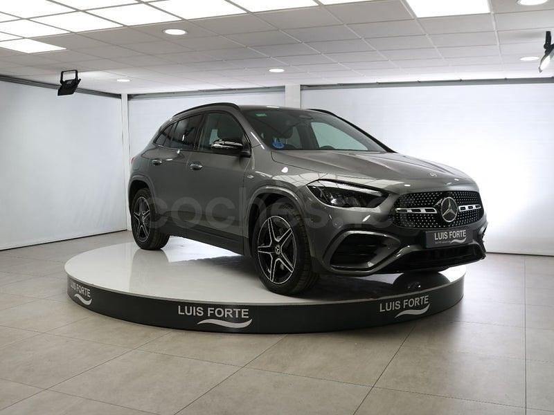 Usado Mercedes GLA250 218 CV (160 kW) 2025 Gris / plata SUV