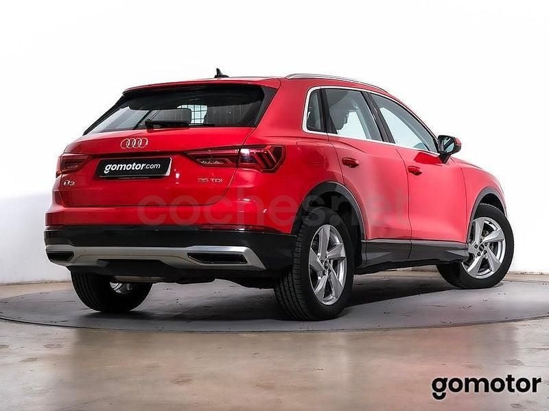 Begagnad Audi Q3 Advanced Plus 150 HK (110 kW) 2023 Röd SUV