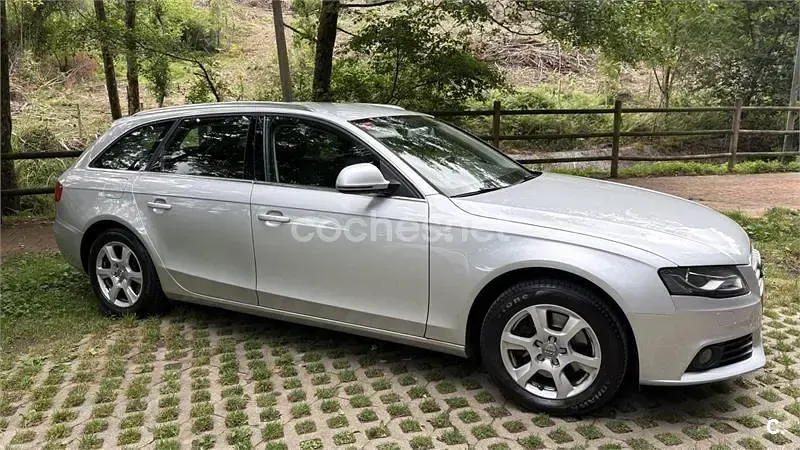 Usado Audi A4 160 CV (117 kW) 2008 Gris / plata Familiar