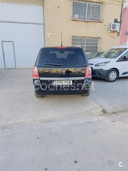Usado Opel Zafira Enjoy 140 CV (102 kW) 2006 Negro Monovolumen