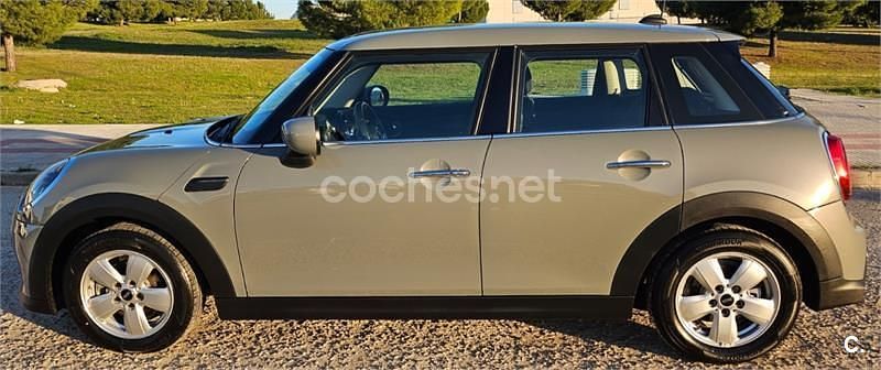 Usado Mini ONE 102 CV (75 kW) 2021 Gris / plata Utilitario