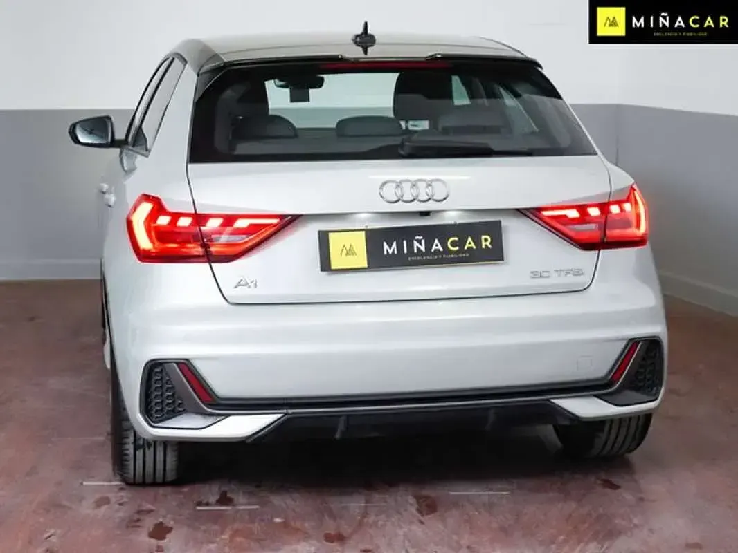 Usado Audi A1 Sportback 110 CV (80 kW) 2023 Gris Utilitario