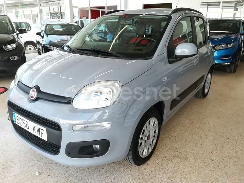 Usado Fiat Panda Lounge 69 CV (50 kW) 2019 Gris / plata Berlina