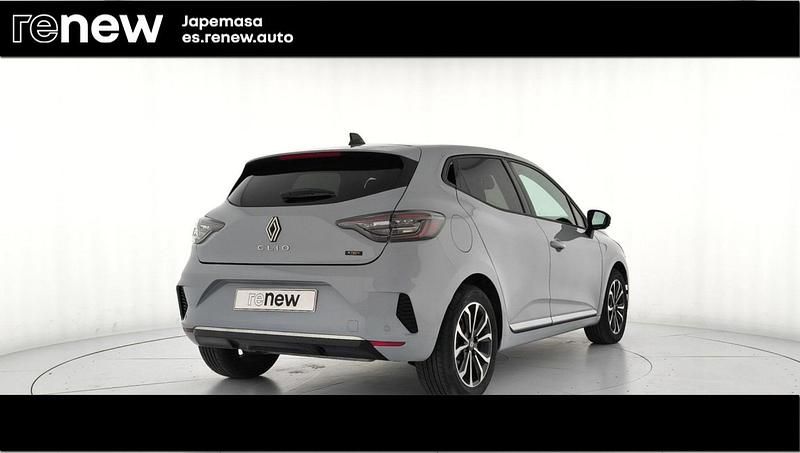 Usado Renault Clio V Techno 145 CV (106 kW) 2025 Gris zinc Berlina