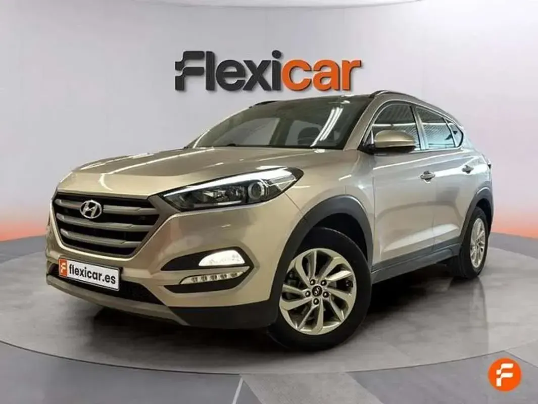 Usado Hyundai Tucson 116 CV (85 kW) 2018 Gris SUV