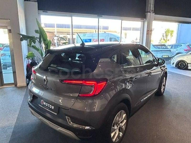 Usado Renault Captur Zen 115 CV (84 kW) 2021 Gris / plata SUV