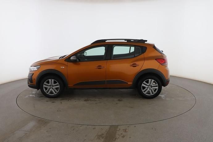 Usado Dacia Sandero Comfort 91 CV (66 kW) 2022 Utilitario