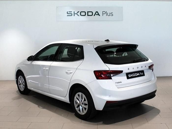 Blanco Usado 2022 Skoda Fabia Ambition Utilitario | 14.900 € (Precio justo) - Imagen 1/4