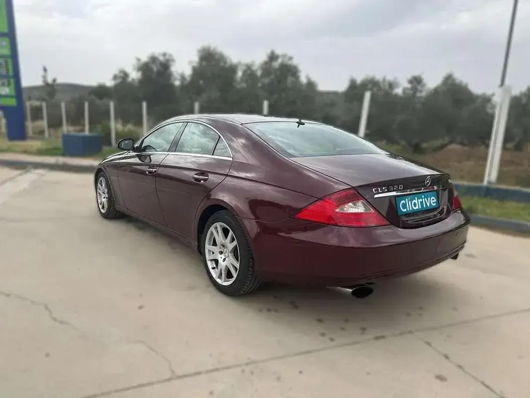 Usado Mercedes CLS350 224 CV (164 kW) 2005 Burdeos Coupe