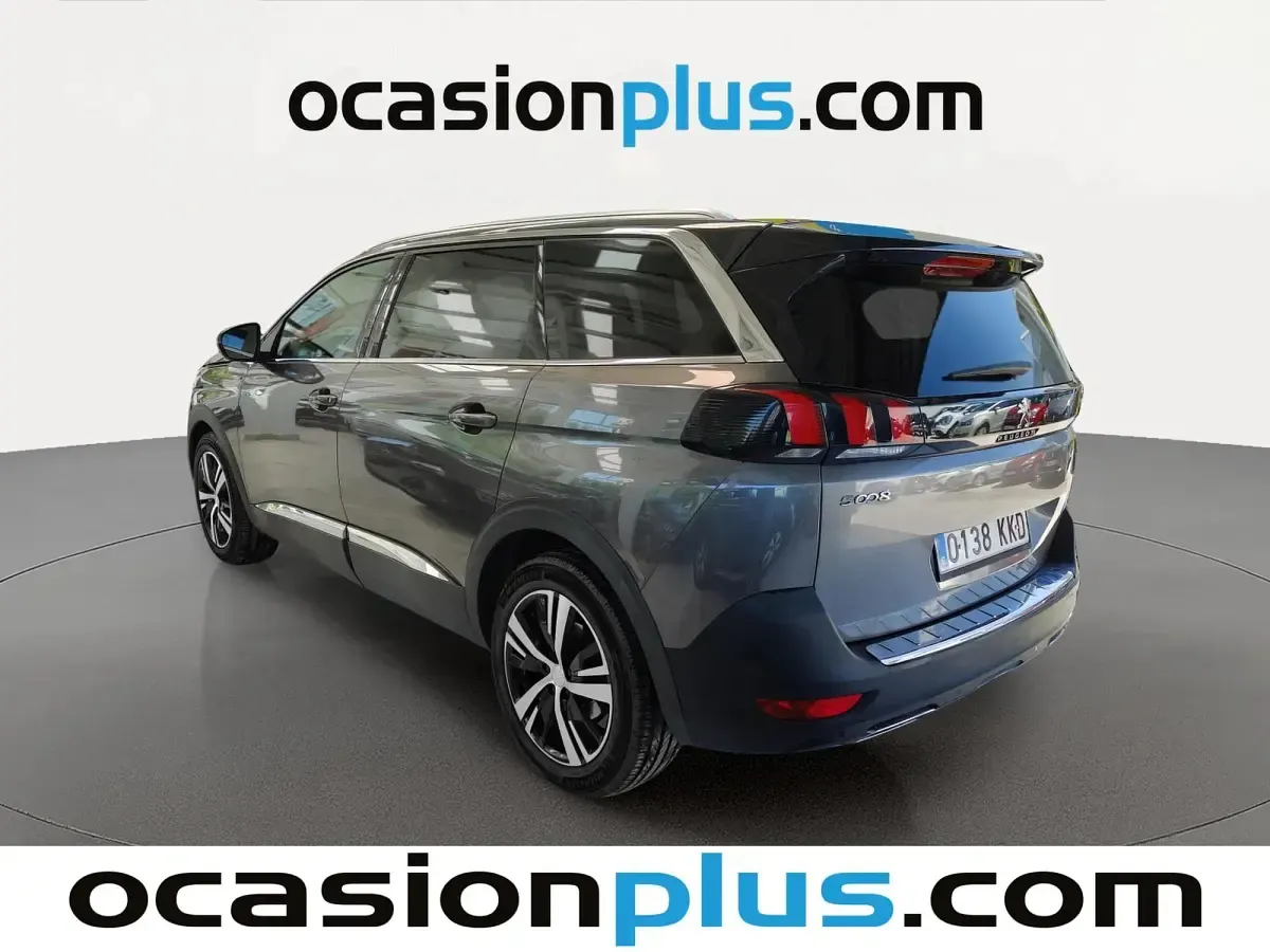 Usado Peugeot 5008 GT-line 165 CV (121 kW) 2018 Gris plata SUV