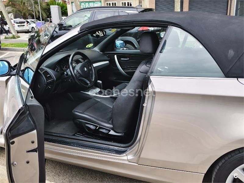 Usado BMW 120 Cabriolet 177 CV (130 kW) 2008 Gris / plata Descapotable