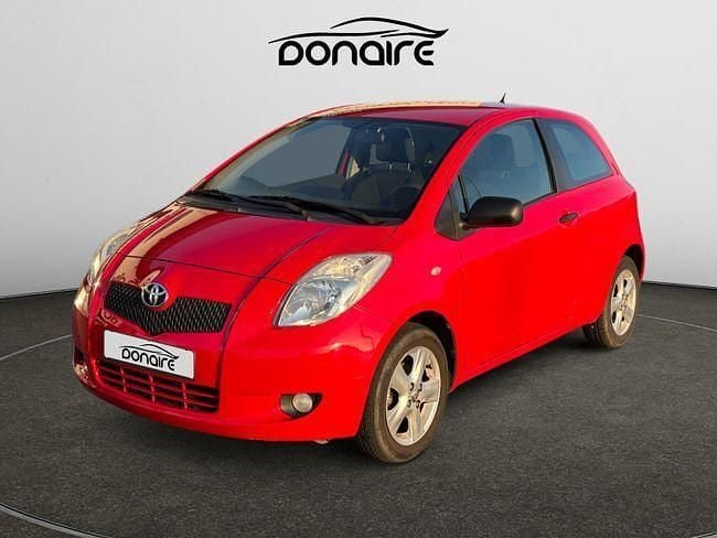 Rojo Usado 2008 Toyota Yaris Sol Berlina | 5990 € (Precio justo) - Imagen 1/4