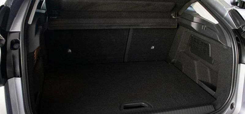 Usado Citroën C4 Feel 131 CV (96 kW) 2023 Gris artense Berlina