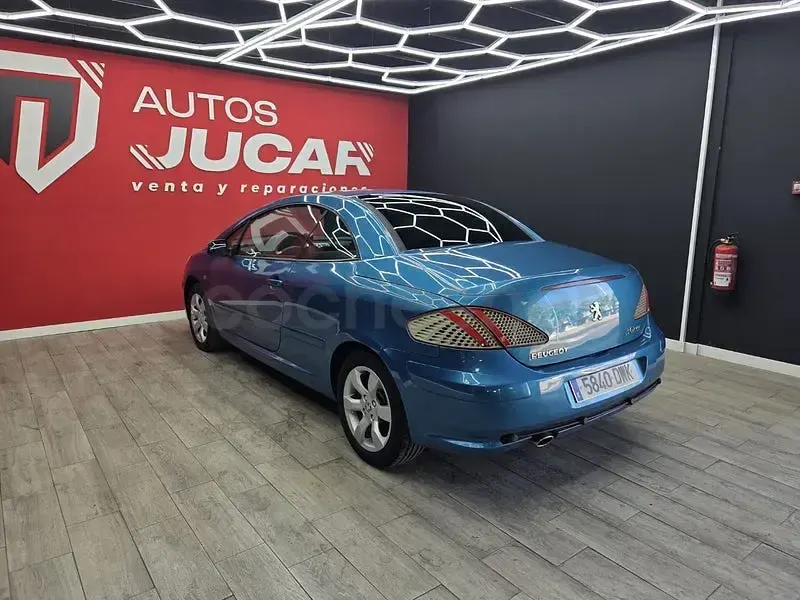 Usado Peugeot 307 CC 110 CV (80 kW) 2007 Azul Descapotable
