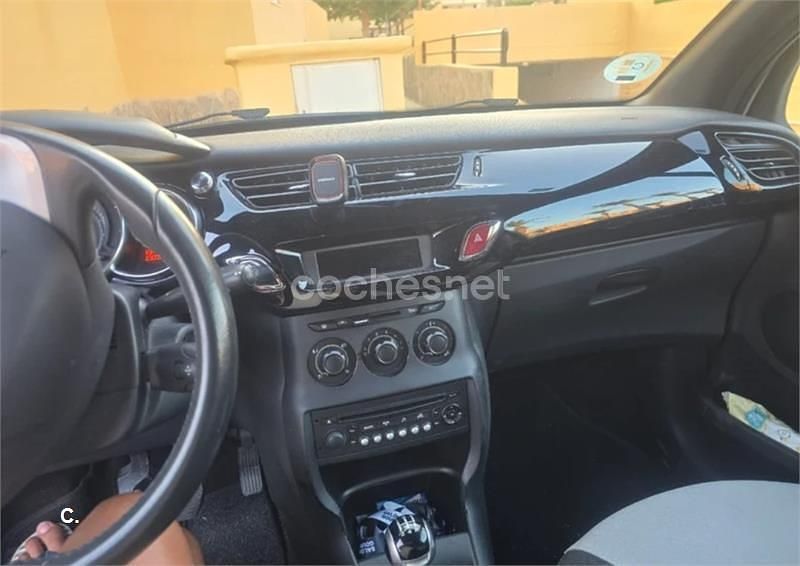 Usado Citroën DS3 95 CV (69 kW) 2012 Blanco Berlina