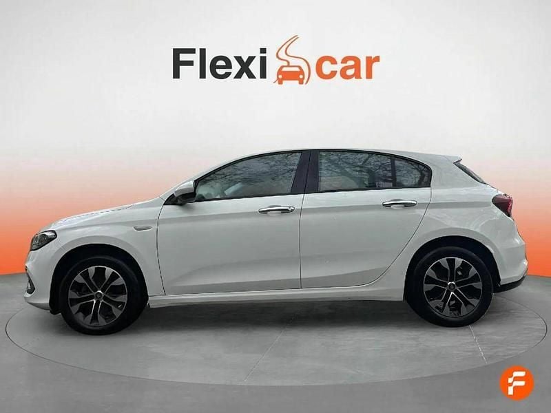 Usado Fiat Tipo Cross 101 CV (74 kW) 2022 Blanco Berlina