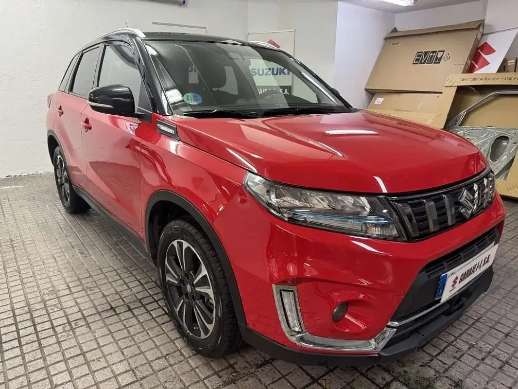 Usado Suzuki Vitara GLX 129 CV (94 kW) 2023 Rojo SUV