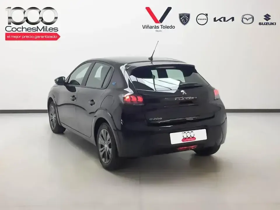 Usado Peugeot 208 Active 100 kW (136 CV) 2023 Negro Utilitario