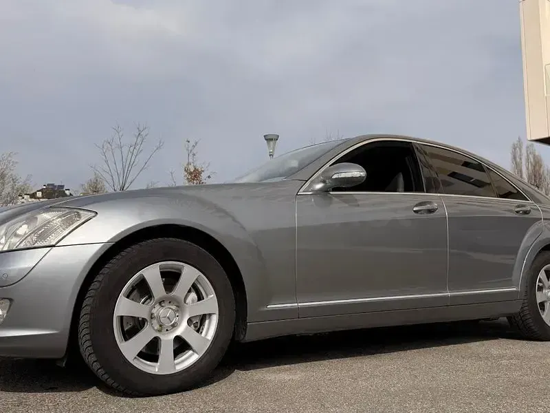 Käytetty Mercedes S320 235 HP (172 kW) 2007 Sininen Sedan