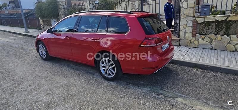 Usado VW Golf VII Advance 115 HP (84 kW) 2020 Vermelho Carrinha