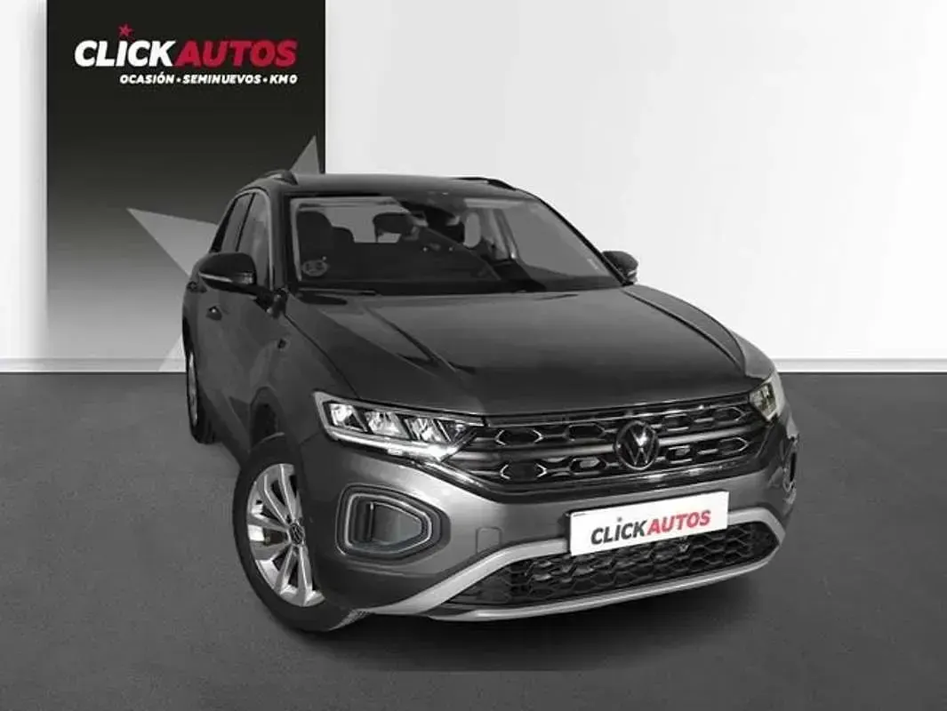 Usado VW T-Roc Life 110 CV (80 kW) 2023 Gris SUV