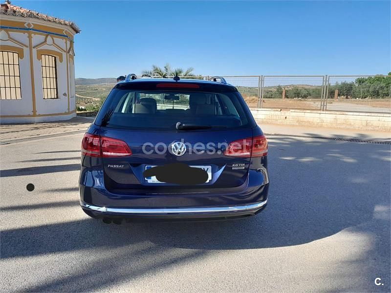 Usado VW Passat Exclusive 140 CV (102 kW) 2014 Azul Familiar
