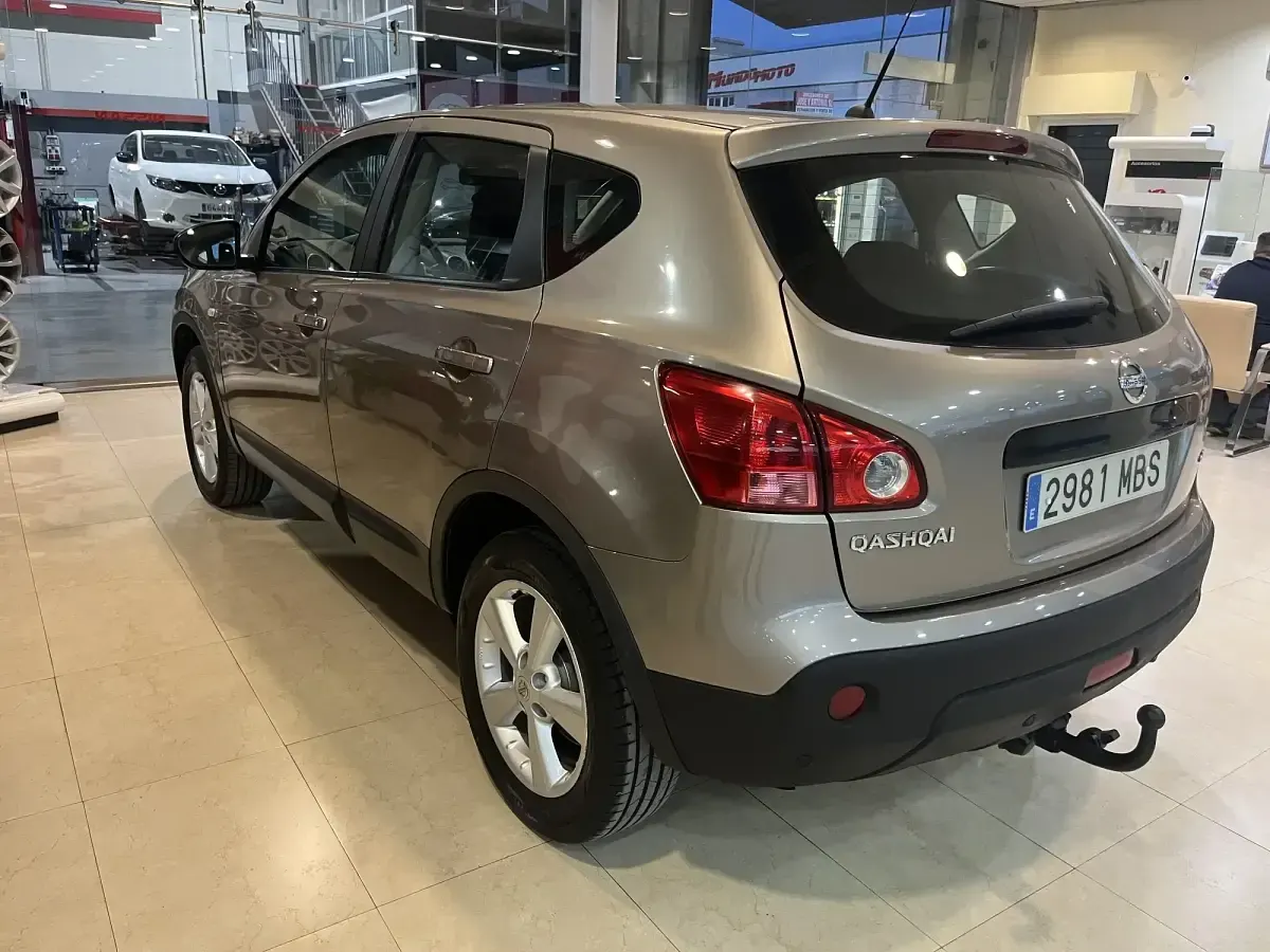 Usado Nissan Qashqai Acenta 106 CV (77 kW) 2009 Marrón SUV