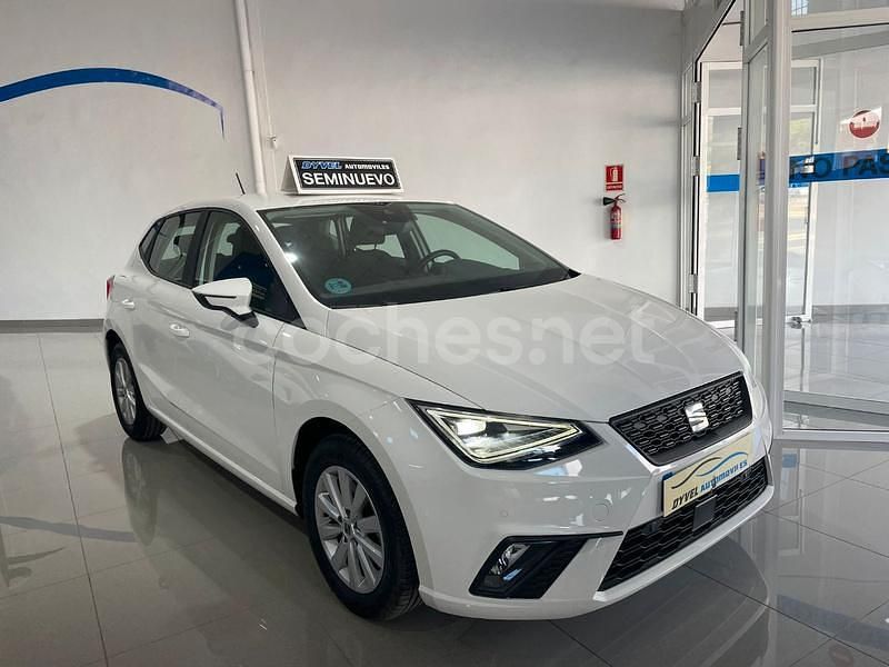 Usado Seat Ibiza Style 110 CV (80 kW) 2023 Azul Berlina