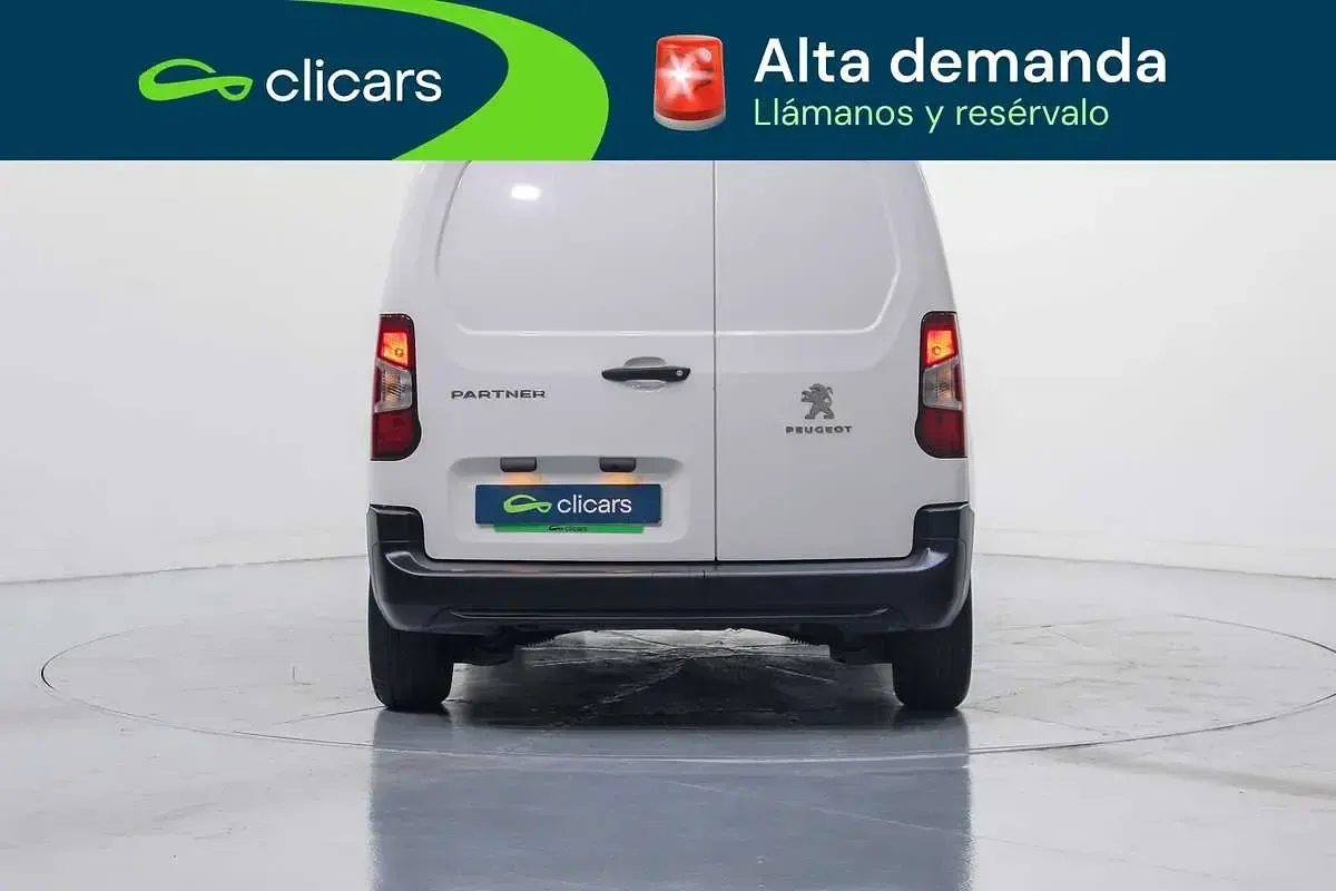Usado Peugeot Partner Premium 102 CV (75 kW) 2022 Blanco Monovolumen