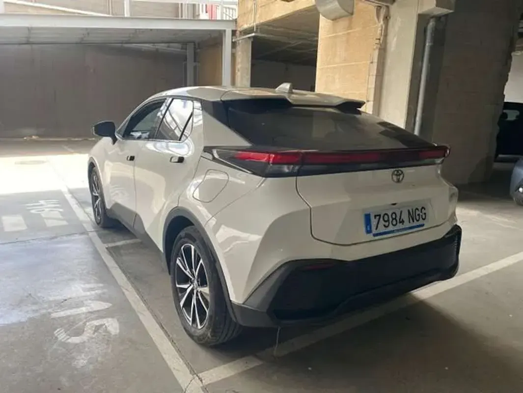 Usado Toyota C-HR Advance 140 CV (102 kW) 2025 Blanco SUV