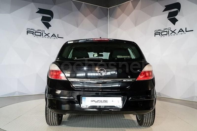 Usado Opel Astra Enjoy 120 CV (88 kW) 2005 Negro Berlina