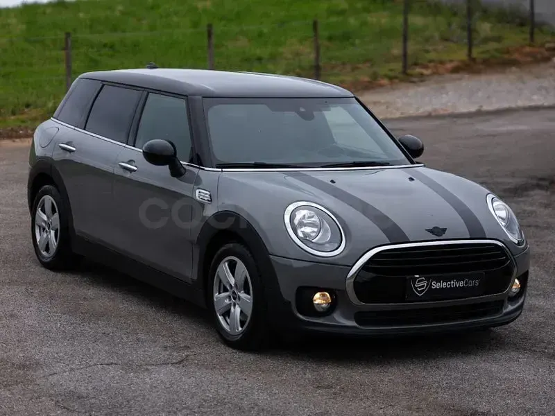 Usado Mini Cooper Clubman 136 CV (100 kW) 2020 Gris / plata Familiar
