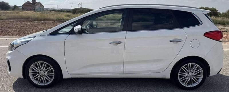 Usado Kia Carens 141 CV (103 kW) 2018 Blanco Monovolumen