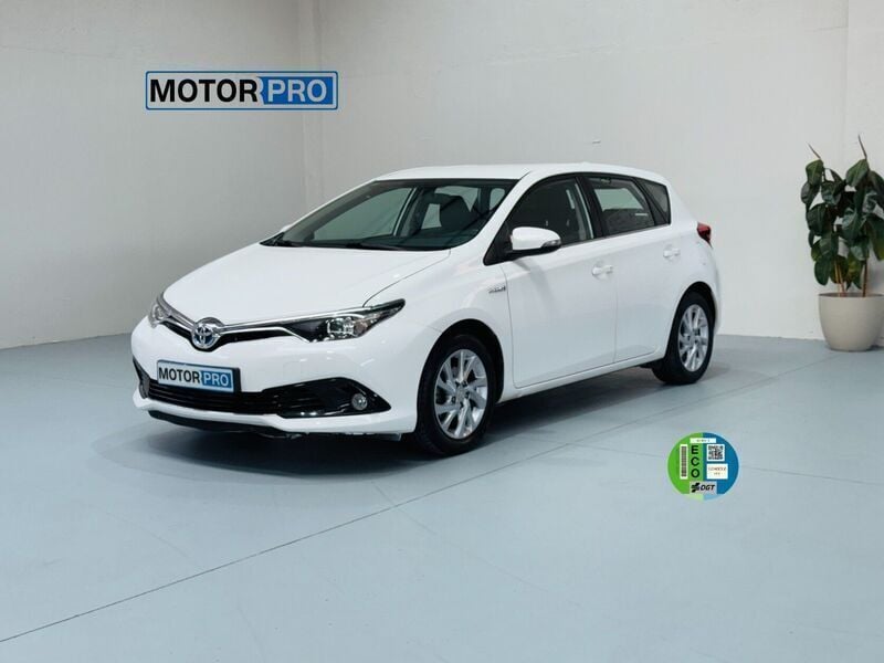 Blanco Usado 2016 Toyota Auris Hybrid Active Berlina | 12.990 € (Precio justo) - Imagen 1/4