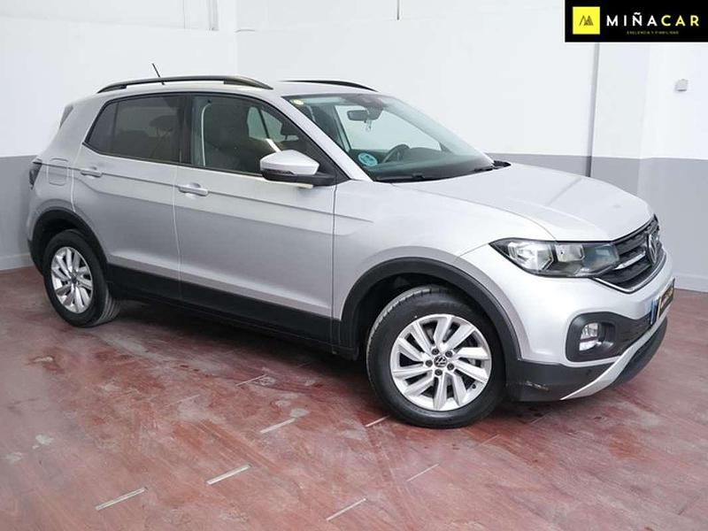 Usado VW T-Cross Advance 110 CV (80 kW) 2023 Gris SUV