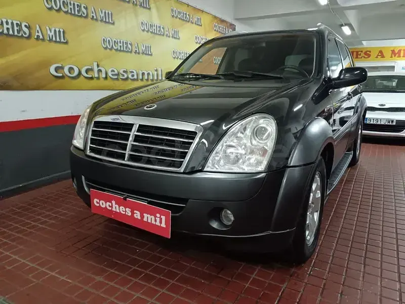 Usado SsangYong Rexton II 165 CV (121 kW) 2007 Negro SUV