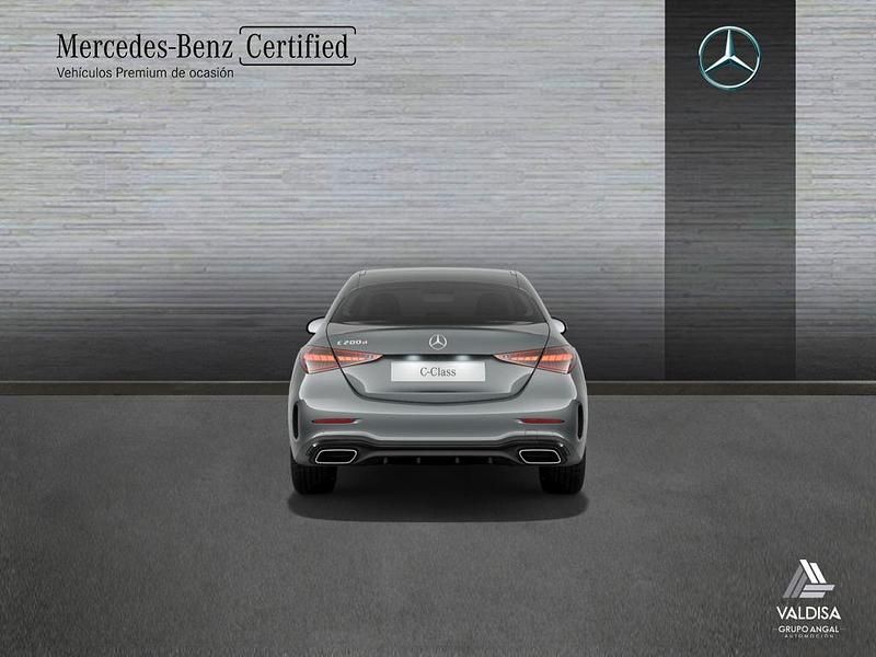 Usado Mercedes C200 AMG line 163 CV (119 kW) 2025 Gris / plateado Berlina