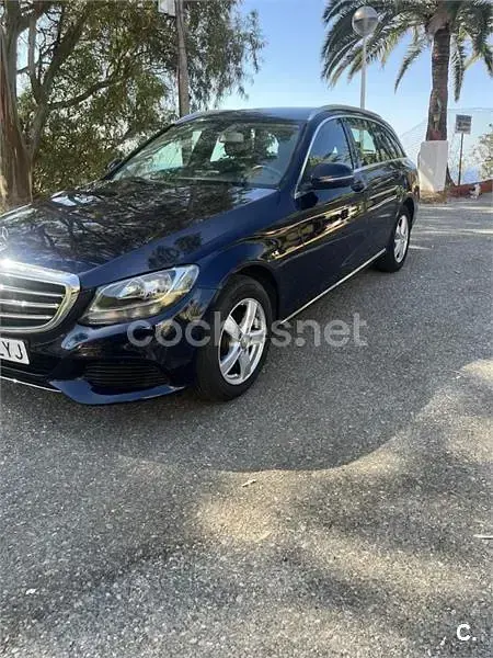 Usado Mercedes C200 Elegance 136 CV (100 kW) 2015 Azul Familiar