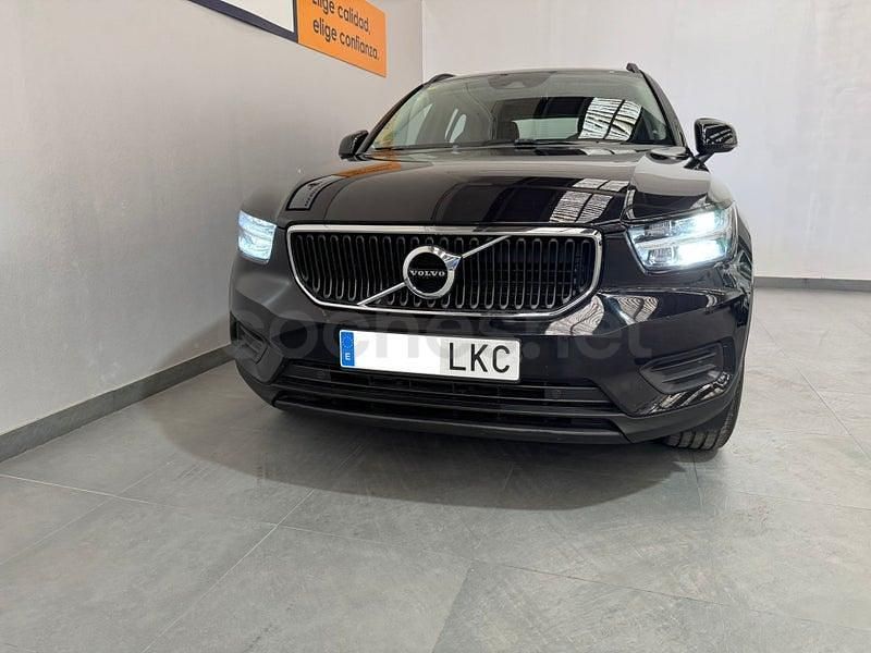 Usado Volvo XC40 Momentum 150 CV (110 kW) 2020 Negro SUV