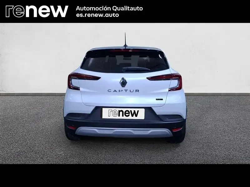 Usado Renault Captur Evolution 145 CV (106 kW) 2023 Blanco SUV