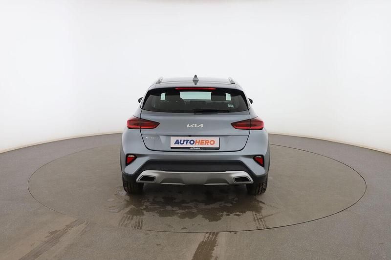 Usado Kia XCeed 120 CV (88 kW) 2022 Gris SUV