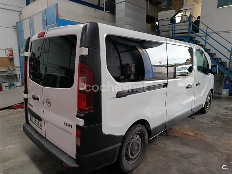 Usado Opel Vivaro 120 CV (88 kW) 2017 Blanco Monovolumen