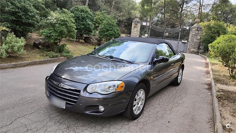 Usado Chrysler Sebring Cabriolet Touring 141 CV (103 kW) 2005 Gris / plata Descapotable